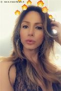  Trav Vivian 366 45 04 341 foto selfie 20